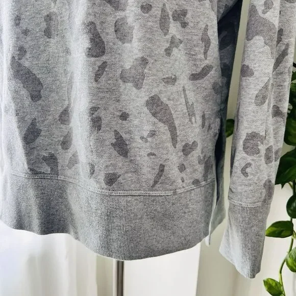 Calvin Klein Gray Leopard Print Turtleneck Cropped Sweatshirt Size Small - Picture 4 of 8